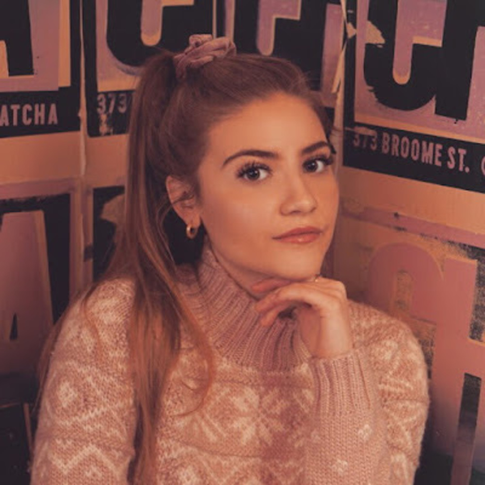 Meet your Posher, Adriana